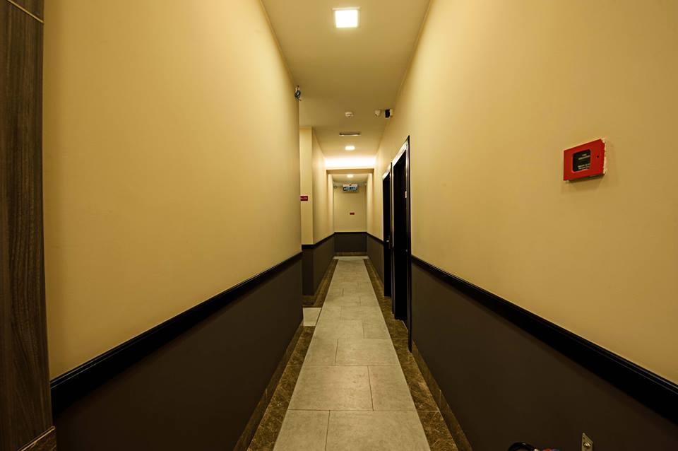 Seven Hotel Putatan Buitenkant foto